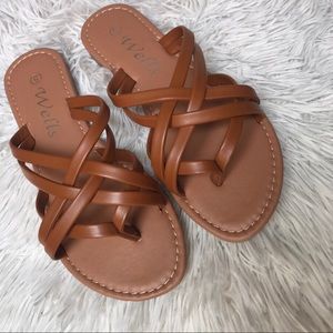 ✨✨ STRAPPY SANDALS ✨✨